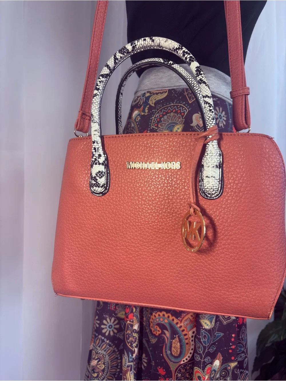 Michael Kors Coral Pink Leather Hand Bag with Snake-Print Handles Knock Off
